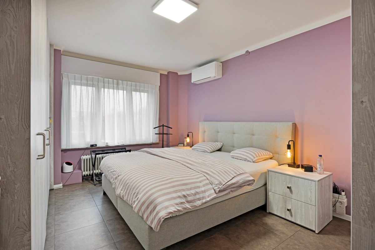 Opbrengsteigendom met handelspand en 3 appartementen te koop in Heverlee op een super ligging! 