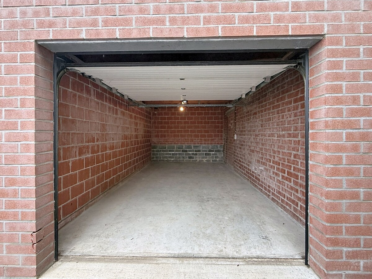 Te huur | Onder reservatie - Garage - Anzegem