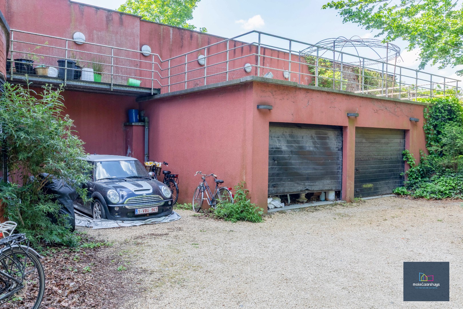 Unieke penthouse met prachtig terras en garagebox te Visserij 