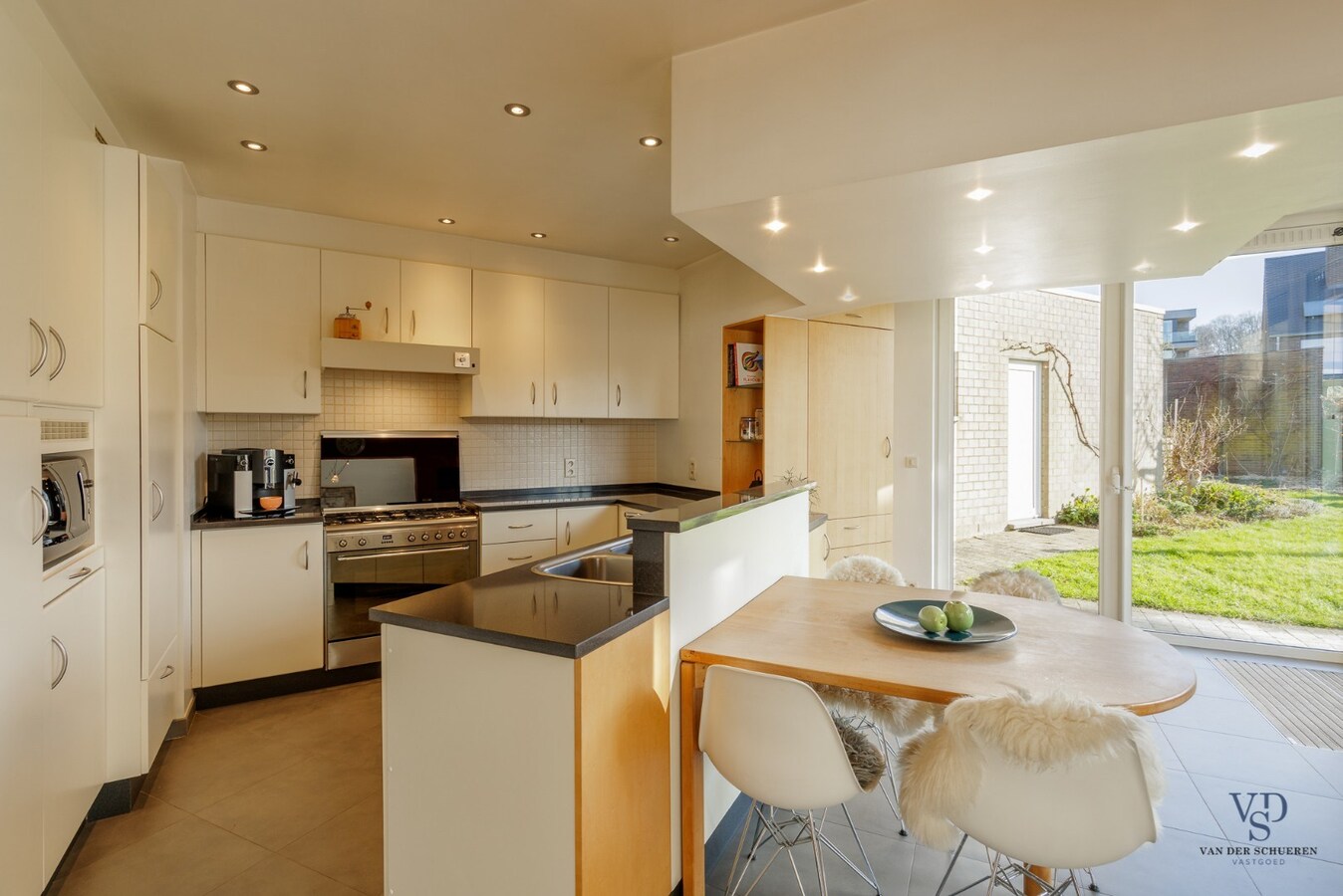 Ruim en eigentijds wonen. 