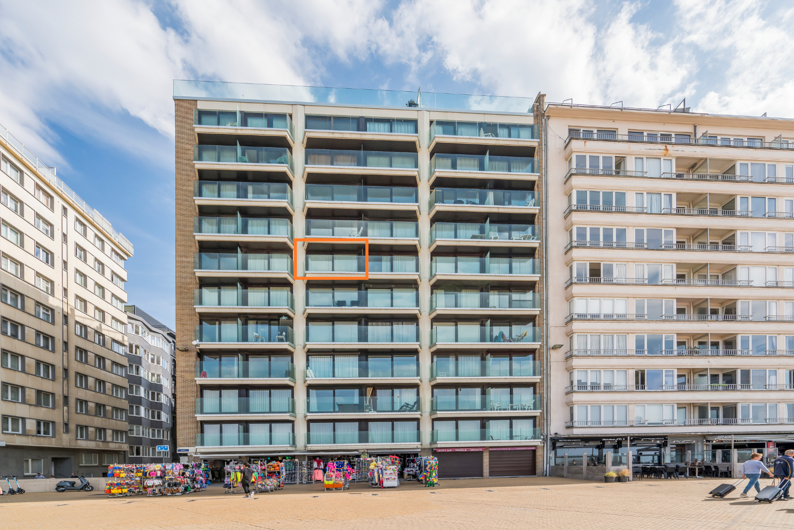 APPARTEMENT MET FRONTAAL ZEEZICHT EN TERRAS – 2 SLAAPKAMERS 
