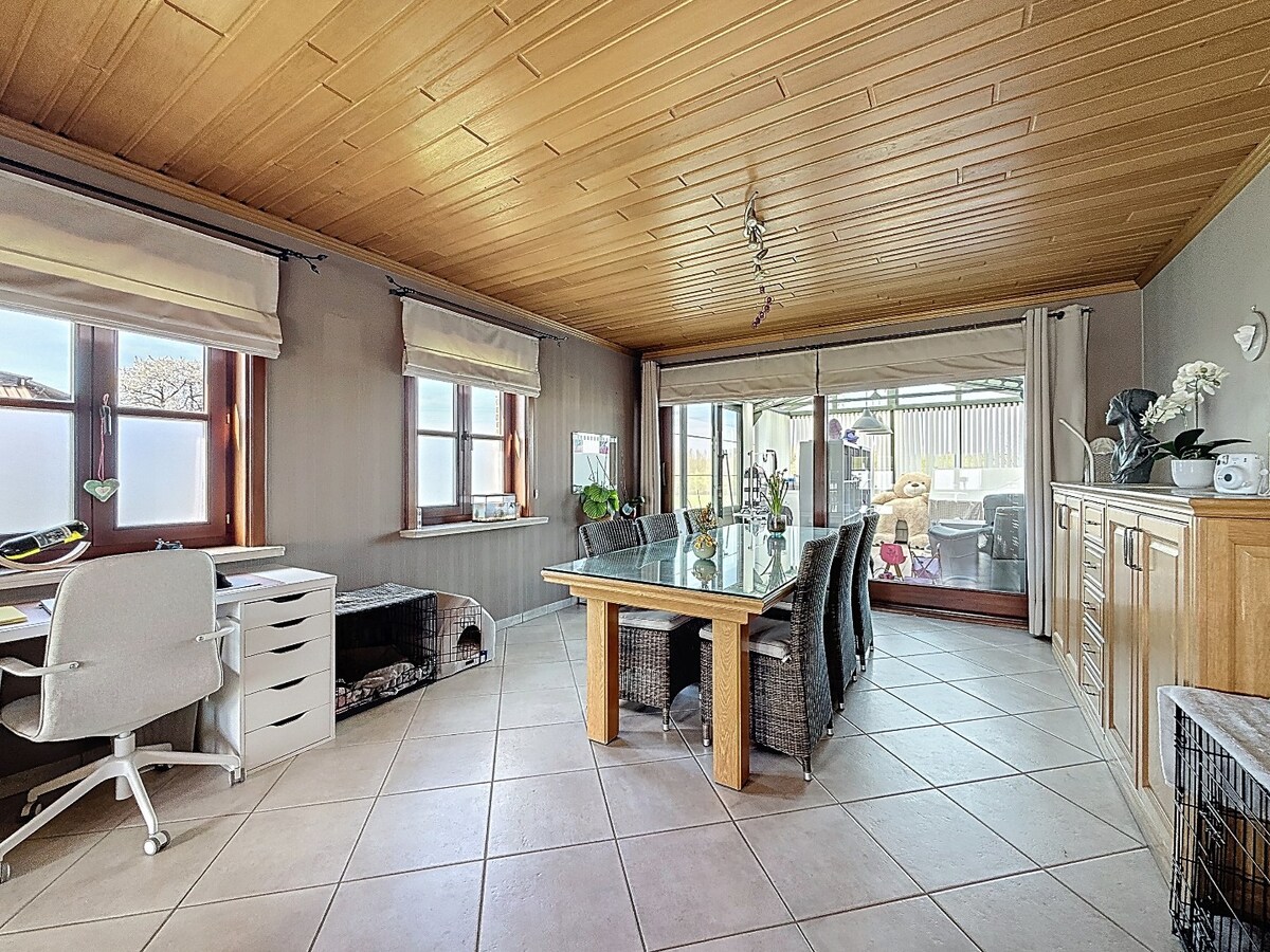 Ruime HOB met veel opslagruimte/garage te Zwalm 