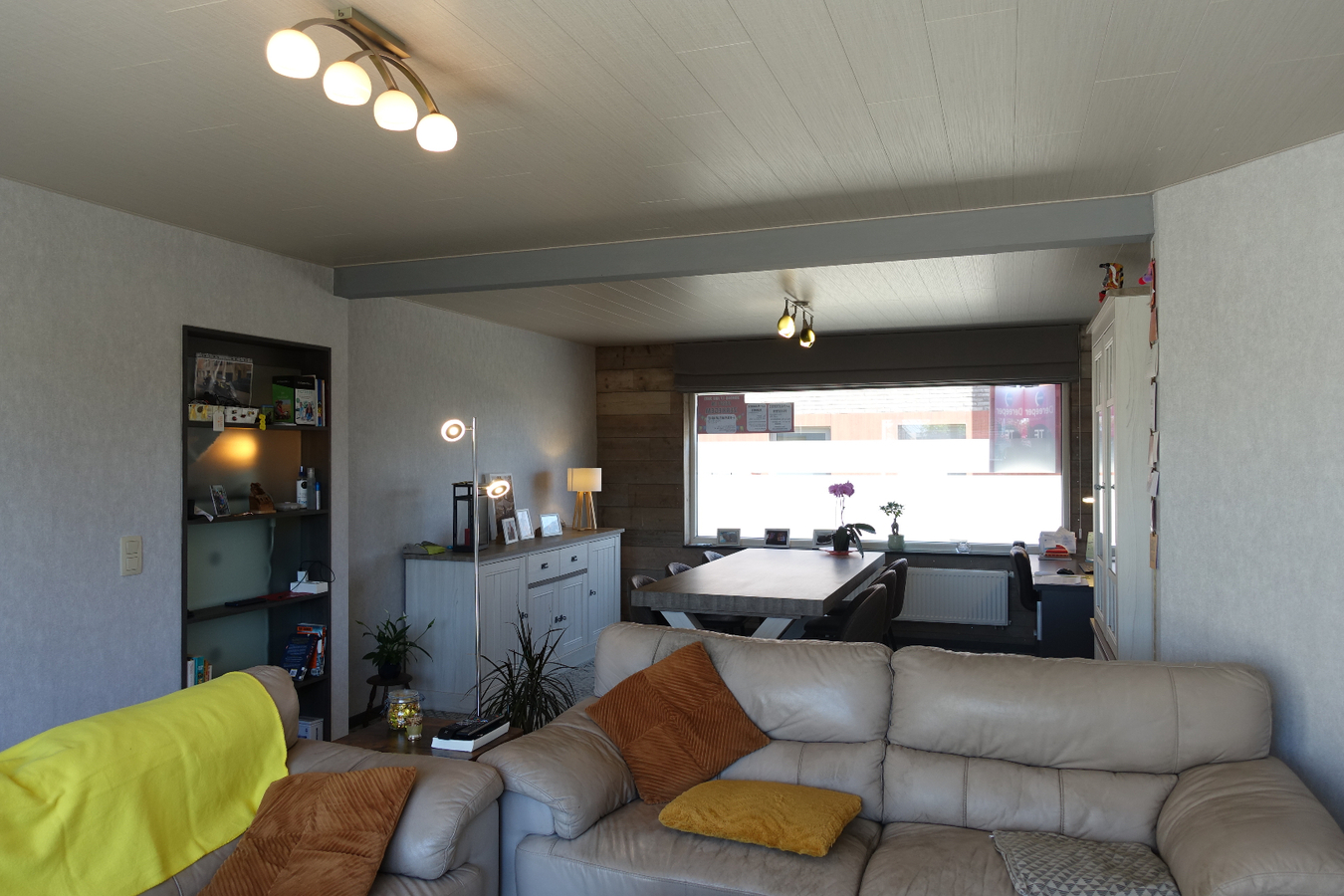 Instapklare woning met garage in centrum Zerkegem 