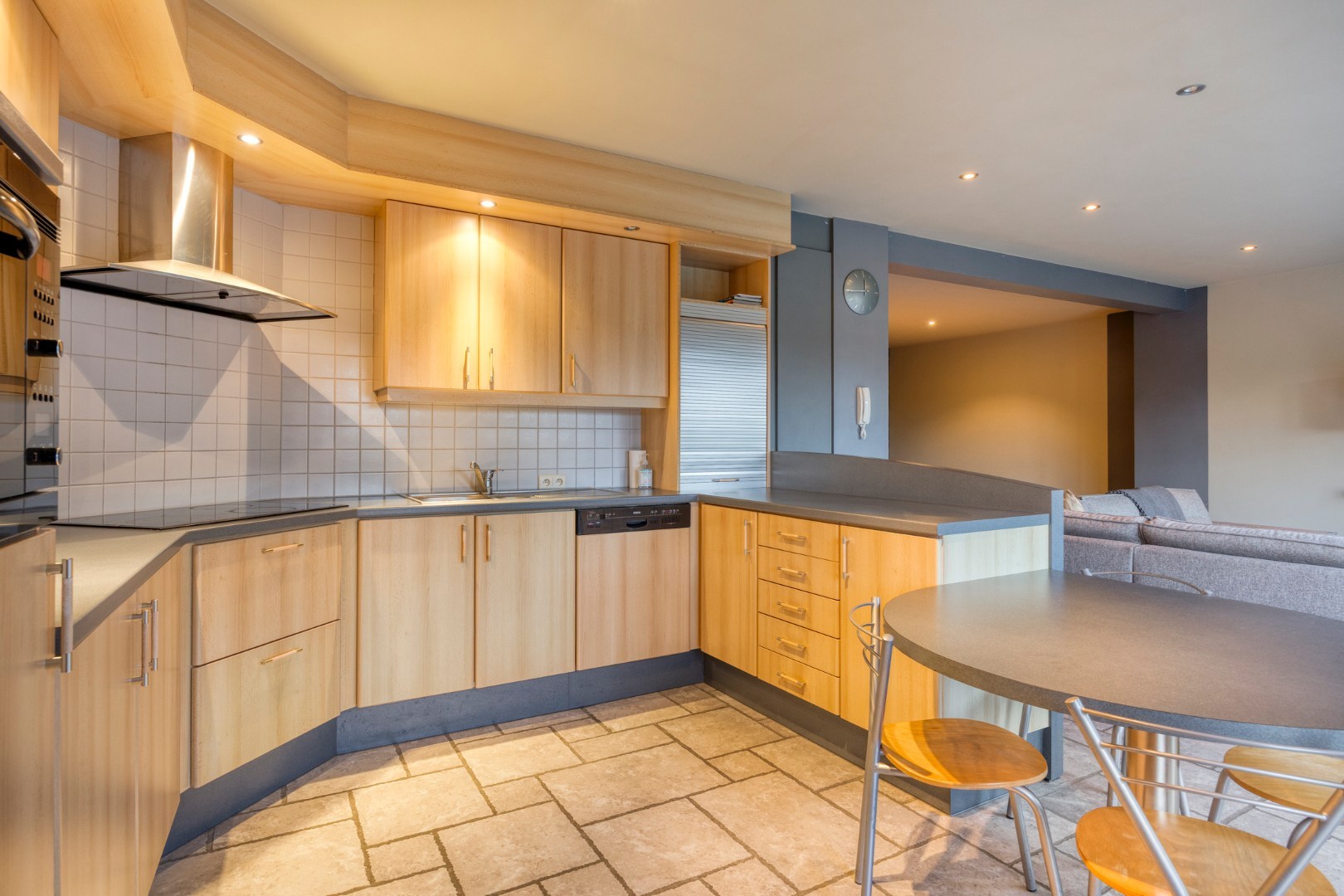 Instapklaar appartement met 3 slpk. in centrum Olmen! 