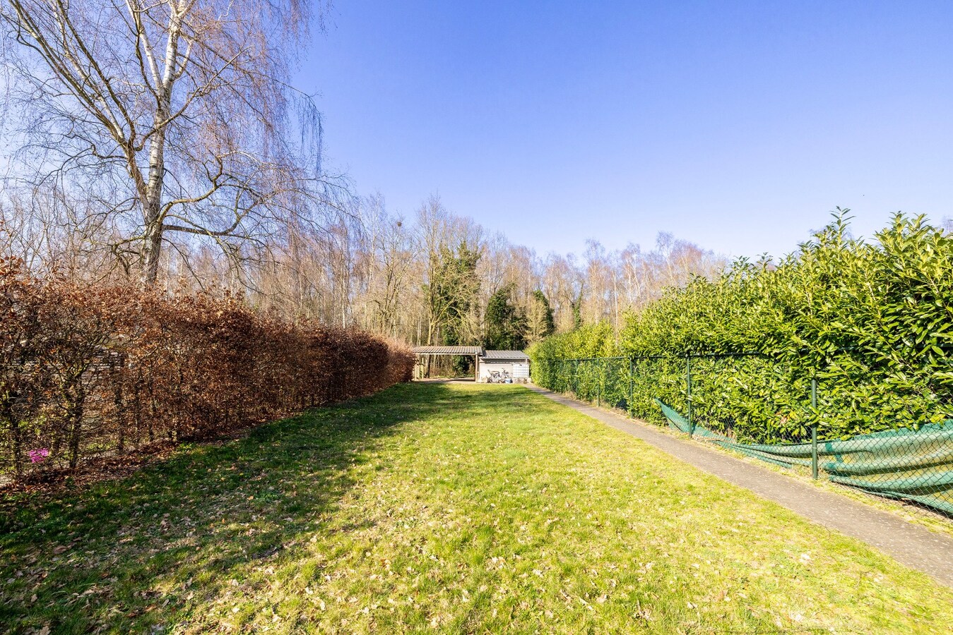 Instapklare woning met ruime tuin en 3 slpks - toplocatie 