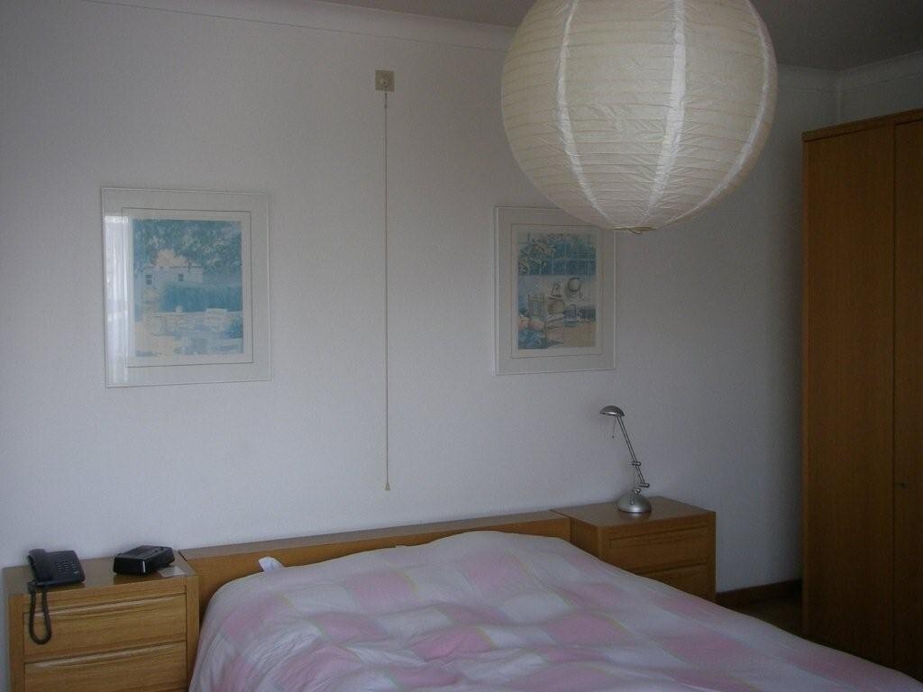 Ruim landhuis met hangaar en magazijn op ca. 2,6 Ha te Kortemark 