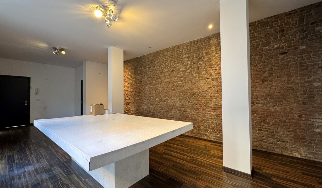 Kantoorruimte te huur op zichtlocatie langs N155 te Berchem