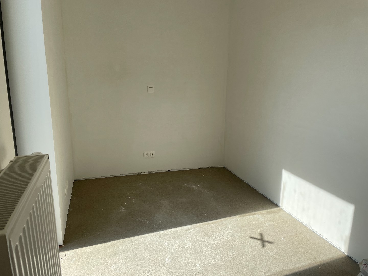 Recent twee slaapkamerapp. met autostaanplaats en terras 