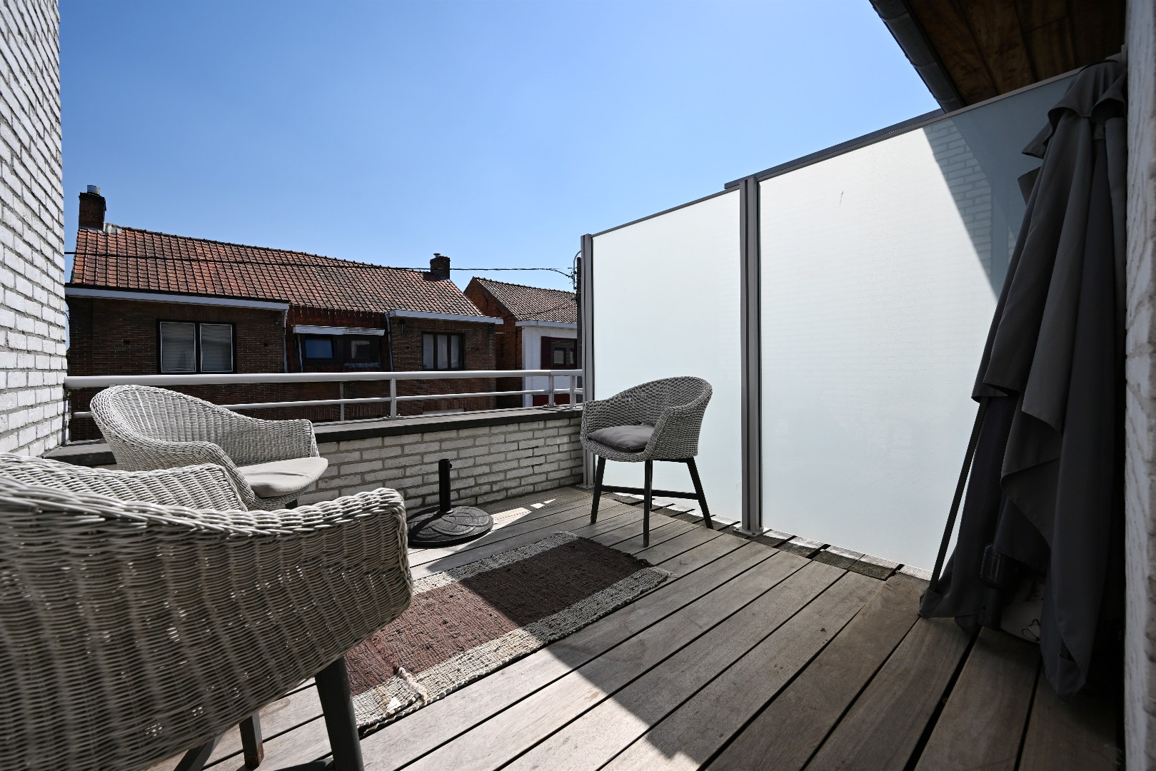 Moderne recente woning met 4 slpks, garage en tuintje nabij centrum Maldegem 