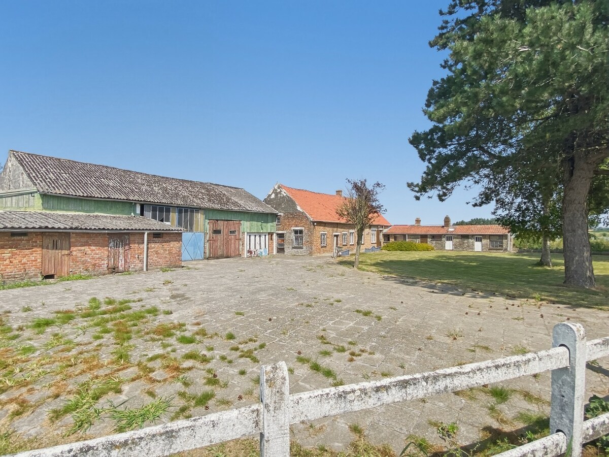 Te koop grond - Veurne