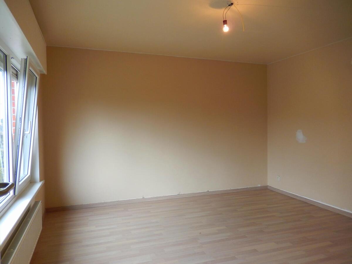 Mooi vernieuwde woning met 4 slaapkamers 