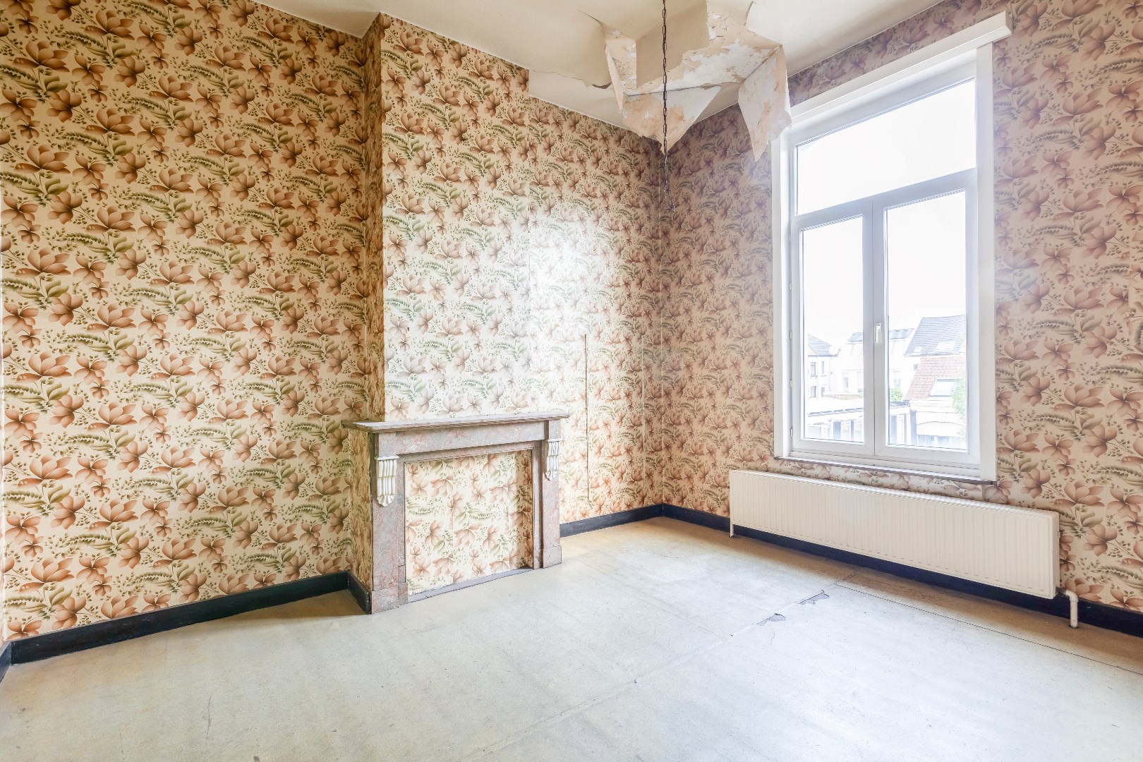 Te renoveren handelspand in het centrum van Ledeberg 