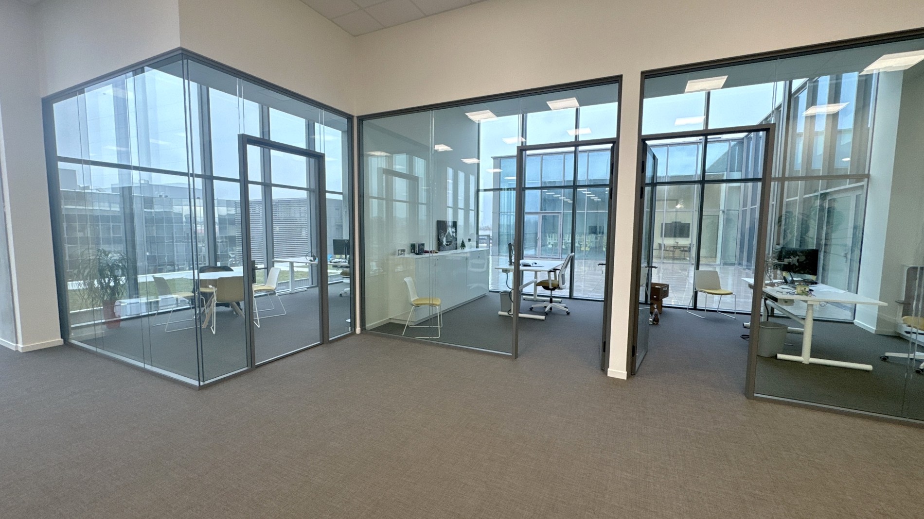 Nieuwbouw kantoor te huur aan E34 in Zwijndrecht