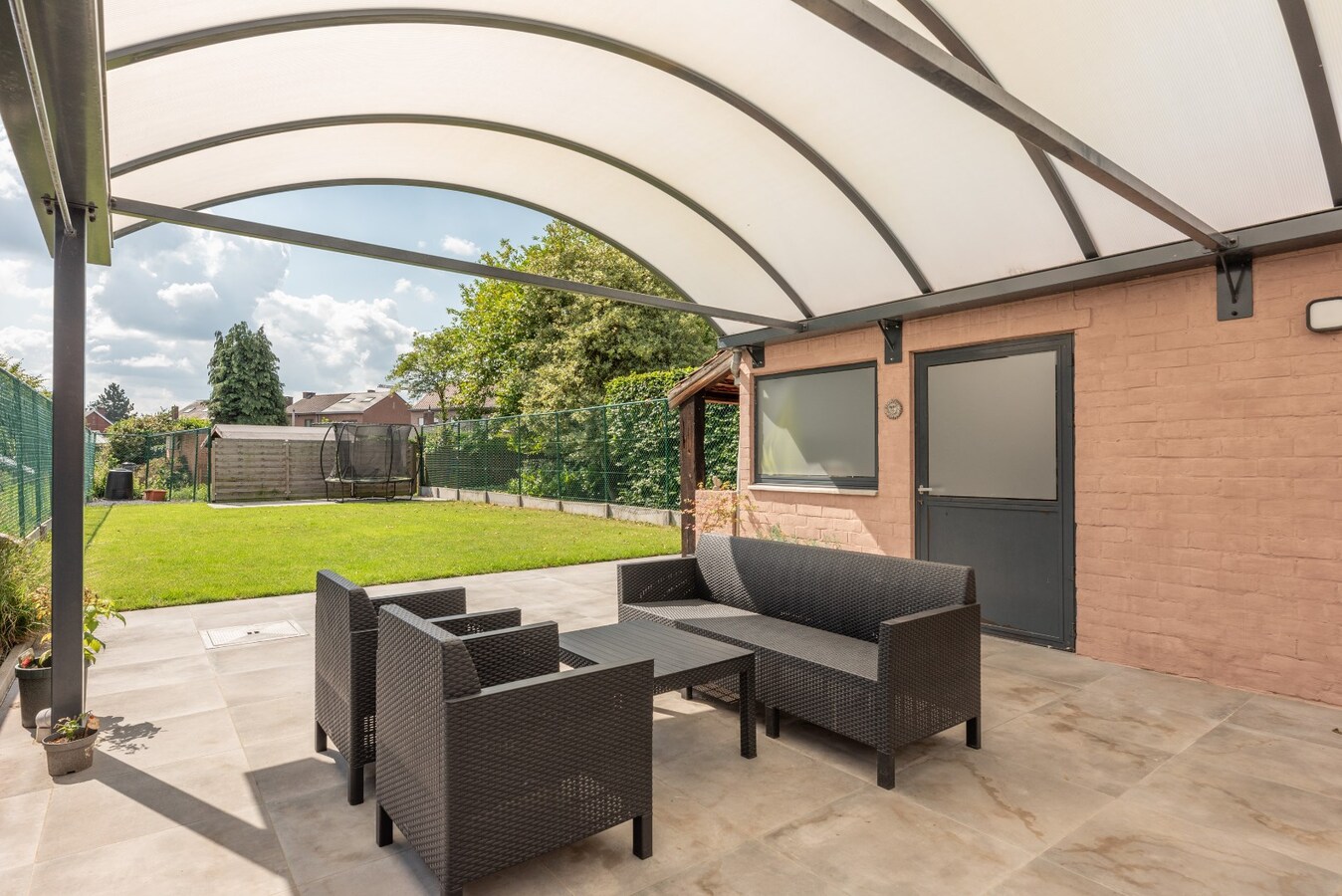 Instapklare woning met tuin - 5 slpks - toplocatie 