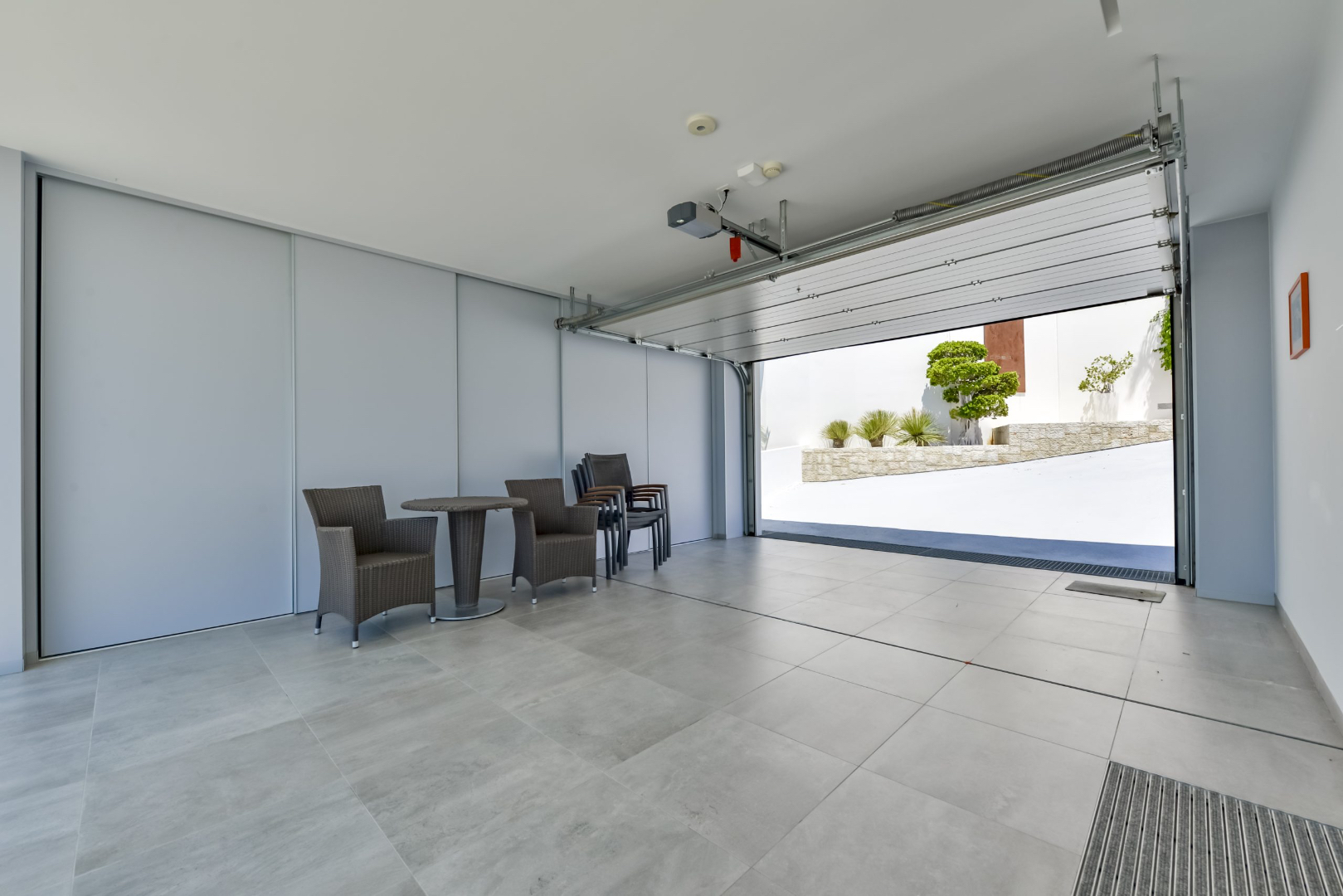 Luxe architectenvilla in Mascarat – Altea met panoramisch zeezicht en extra bouwgrond 