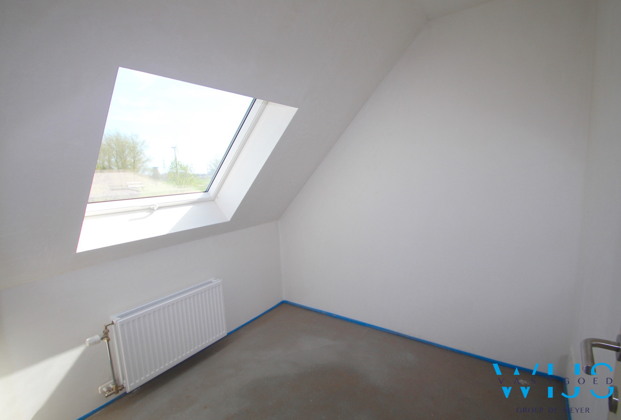 Compleet van A tot Z vernieuwd woonhuis te KLUIZEN /WIPPELGEM 