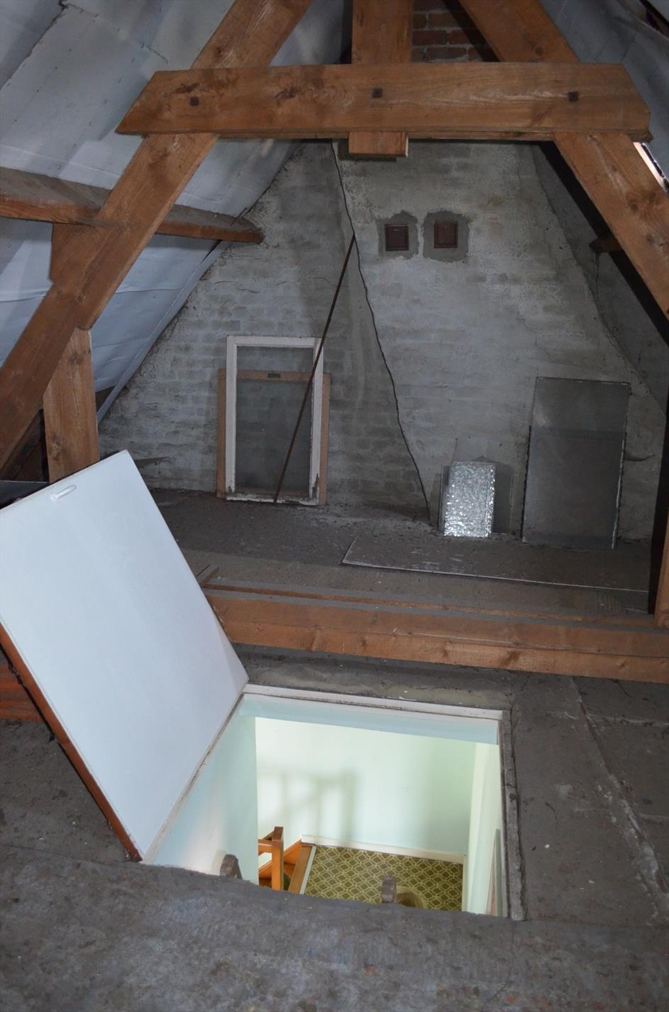 Op te frissen woning op 885m² rustig gelegen nabij centrum Maldegem 