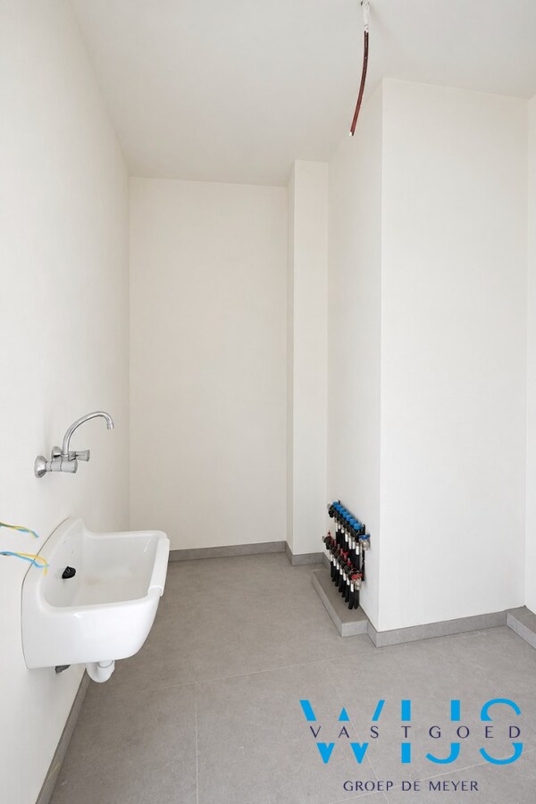 Nieuwbouw in aangename woonwijk te Oosteeklo ! 