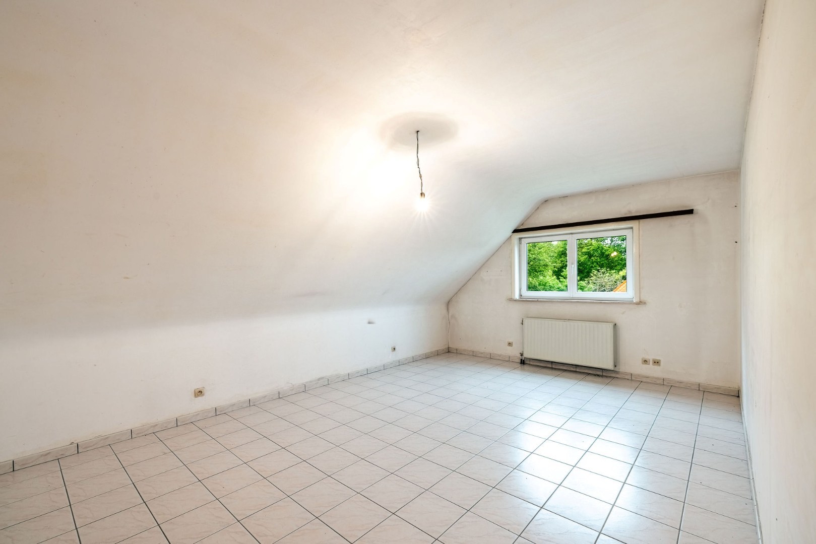 Vrijstaande woning met 4 slaapkamers, tuin en gunstig EPC-label B nabij Gent 