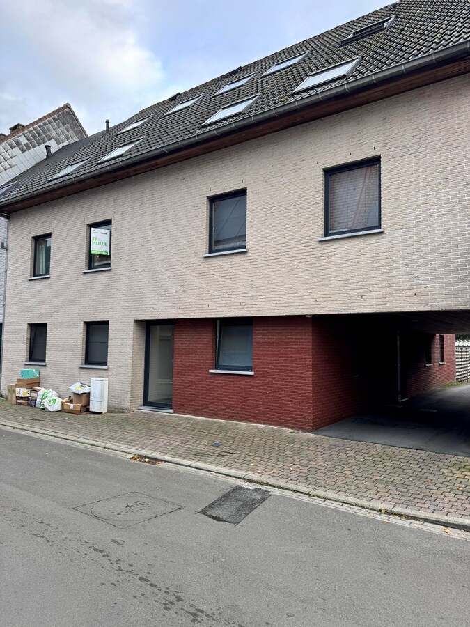 Instapklaar appartement met 2 slaapkamers en garage te Torhout 