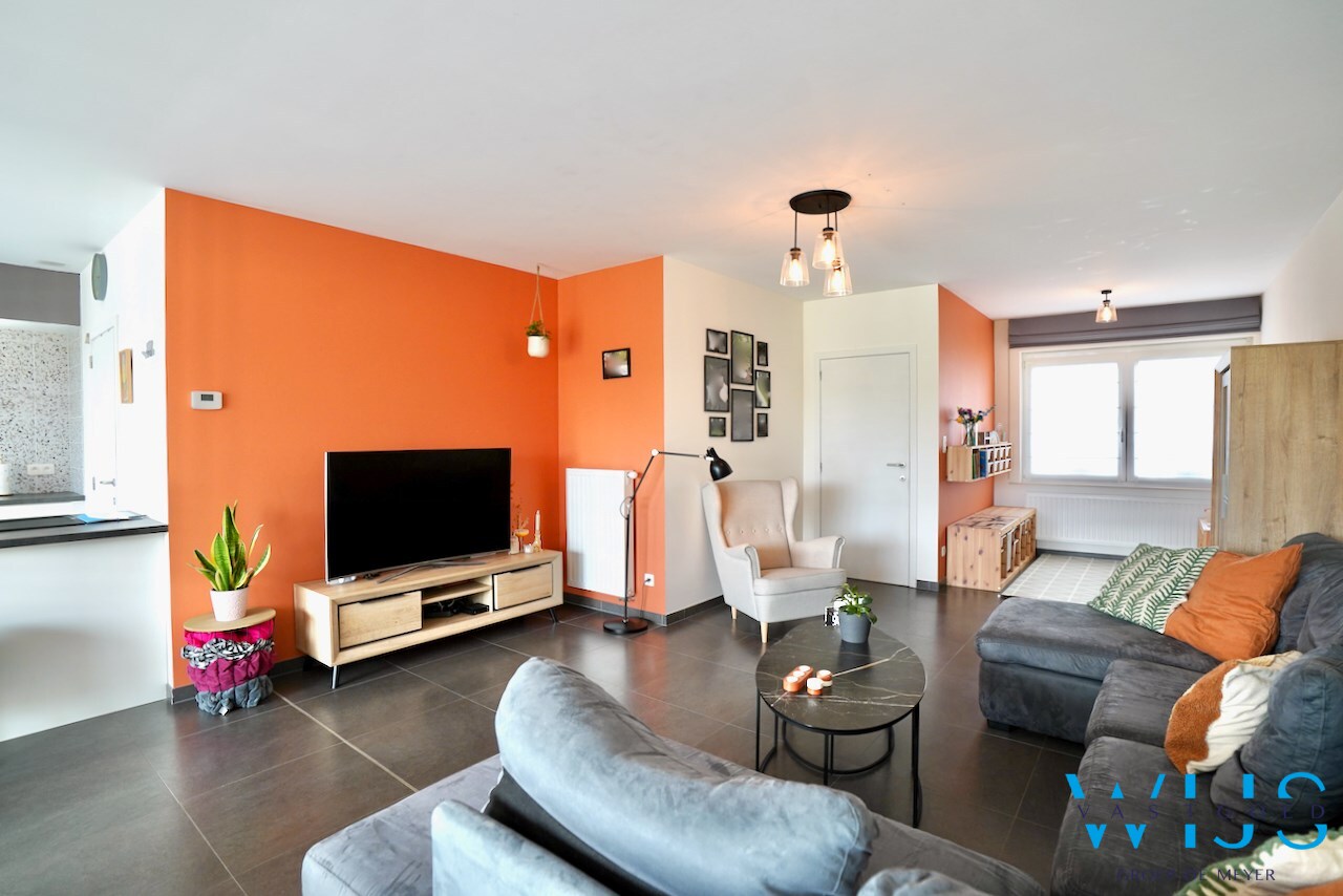 INSTAPKLAAR woonhuis met ZUIDgerichte tuin te Boekhoute ! 