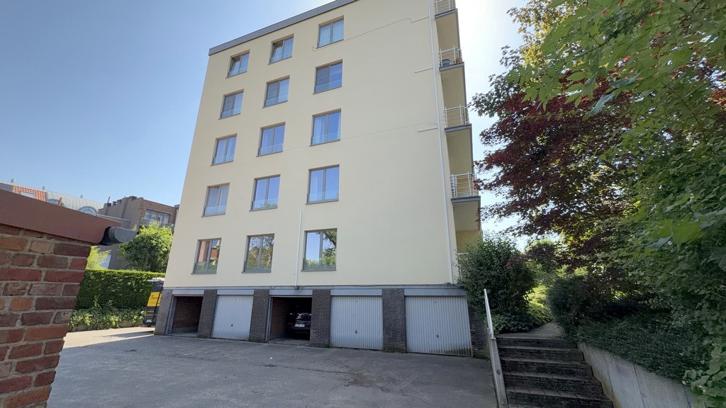 Charmant instapklaar kantoor te huur aan De Sterre in Gent