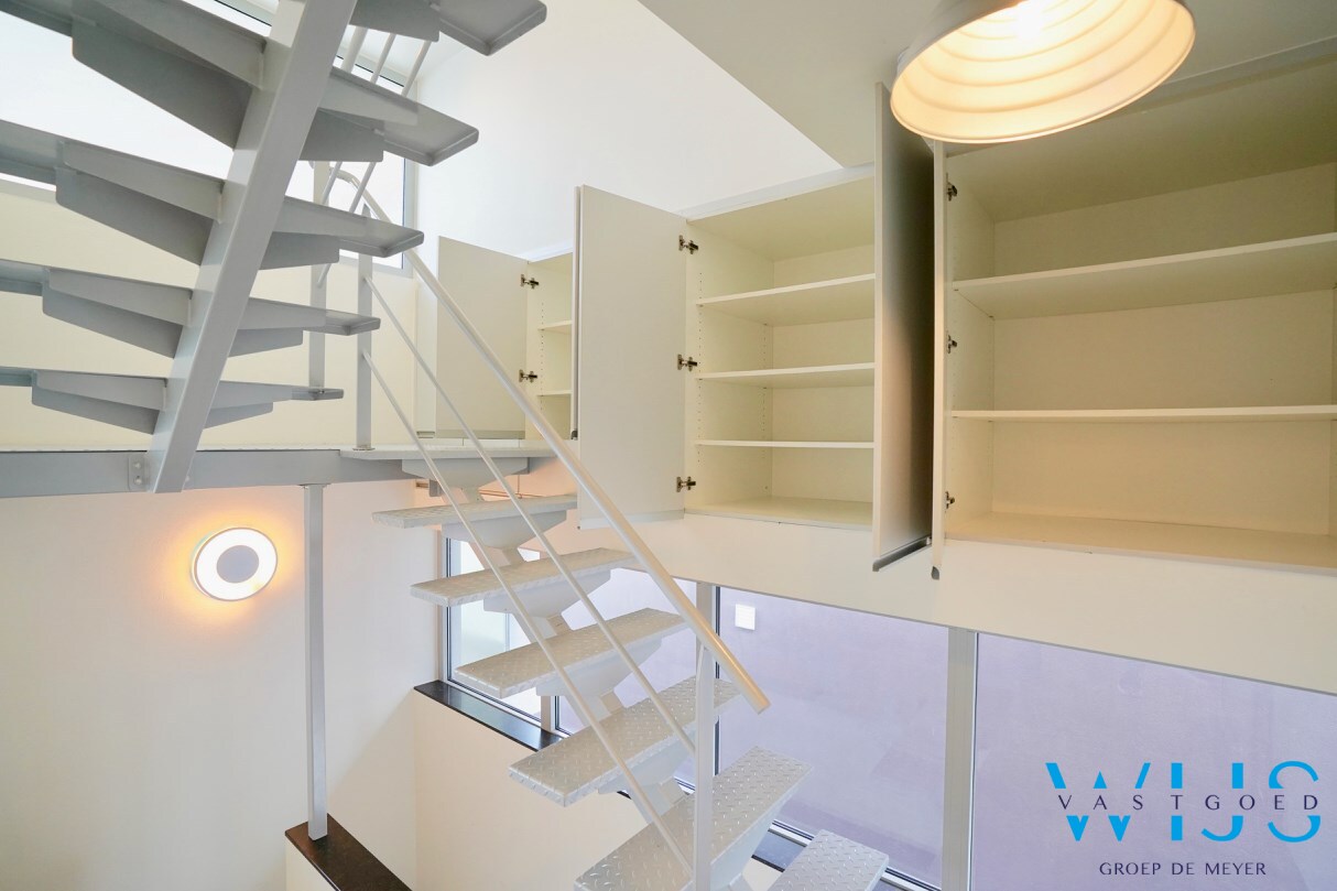 Uniek lichtrijk tweeslaapkamerappartement in hartje ERTVELDE! 