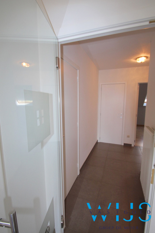 Ruim 3 slaapkamer appartement CENTRUM ERTVELDE 