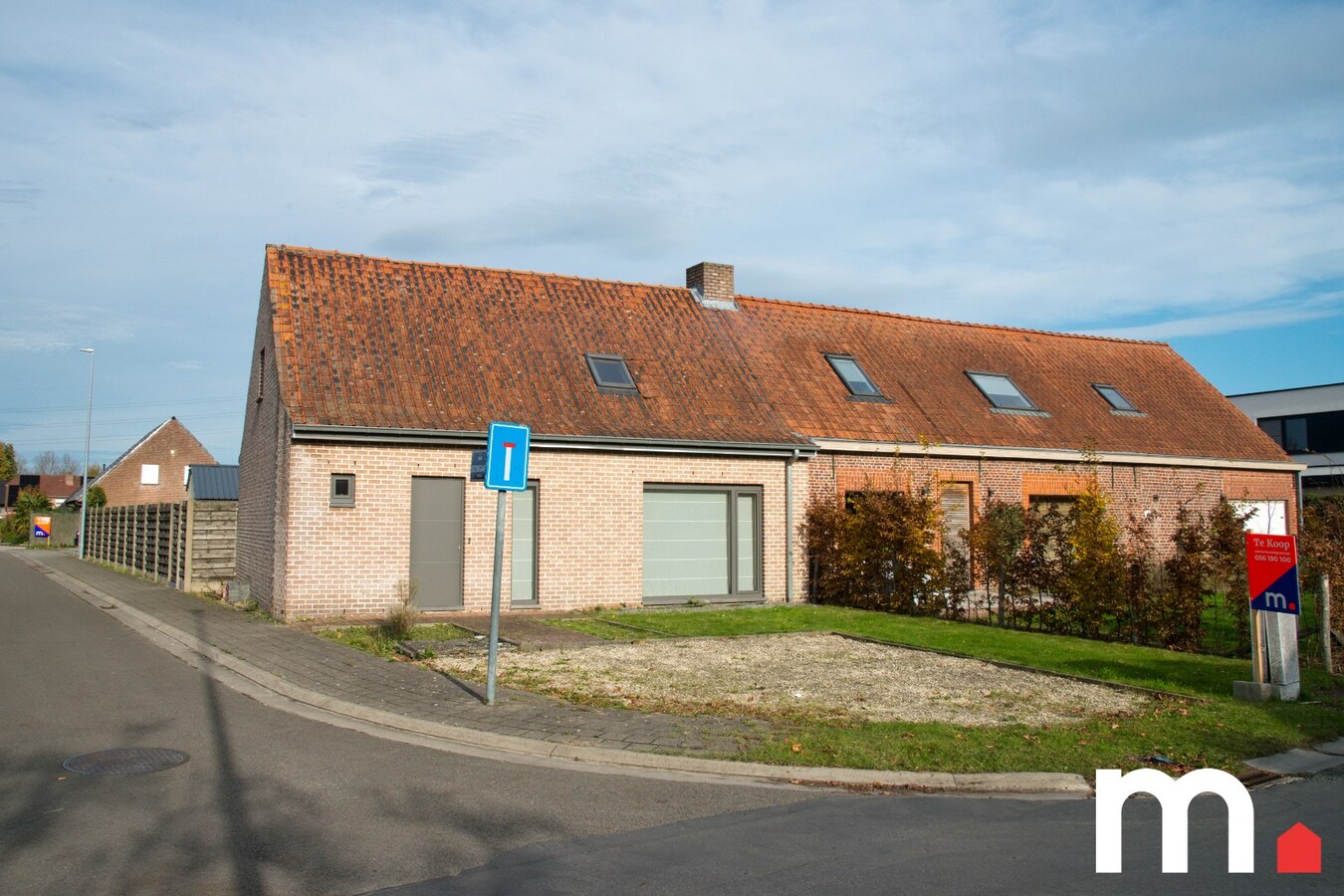 HOB op 734m² met uitweg achteraan EPC B  en multifunctionele ruimte van 48m² te Izegem! 