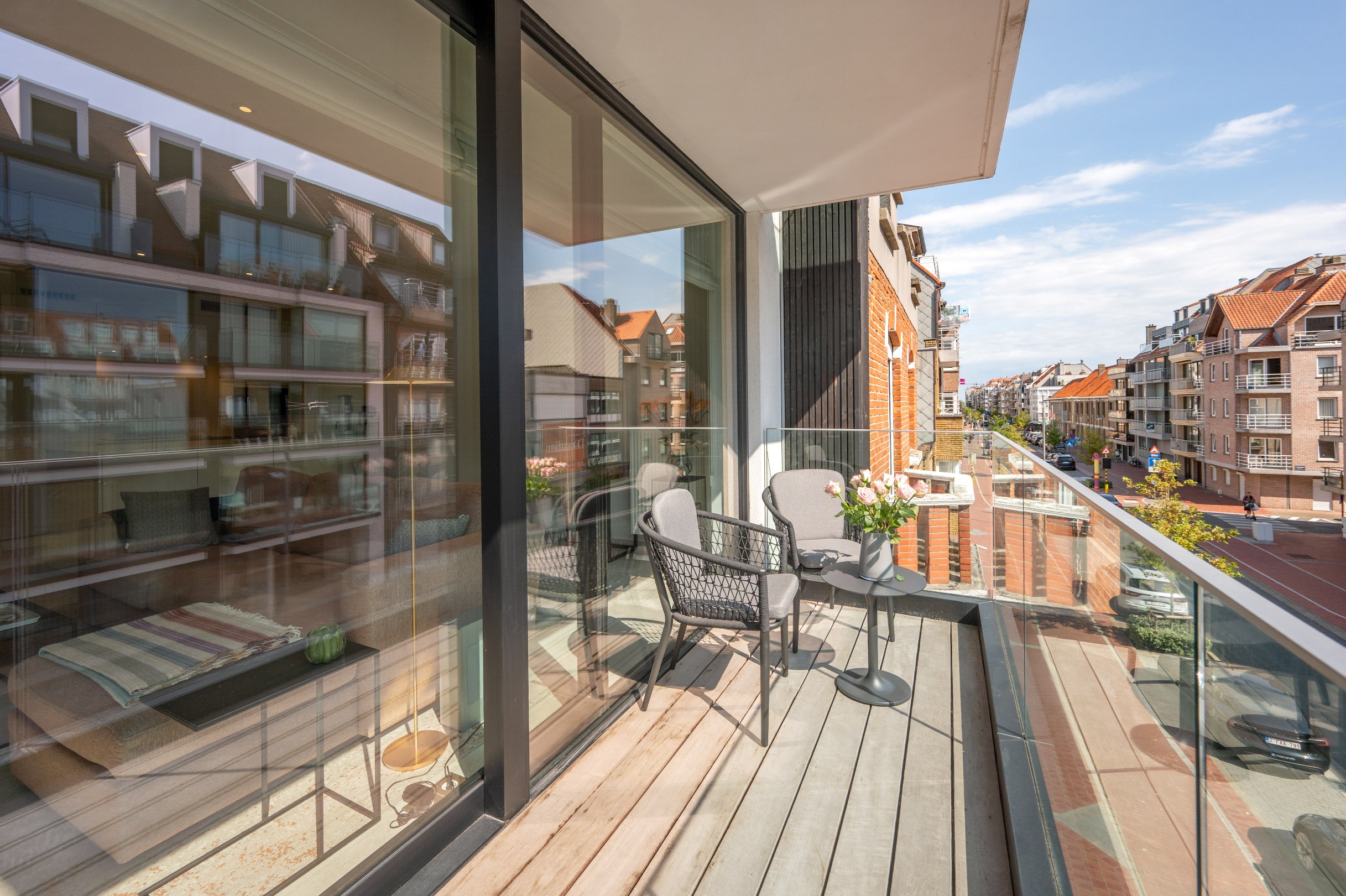 Appartement spacieux et récent (2021) situé sur l'avenue Paul Parmentier à Knokke. 