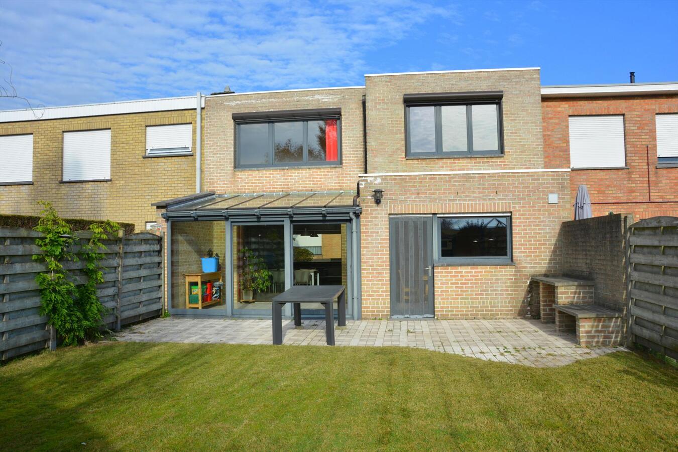 Instapklare woning met 4 slaapkamers in een kindvriendelijke buurt 