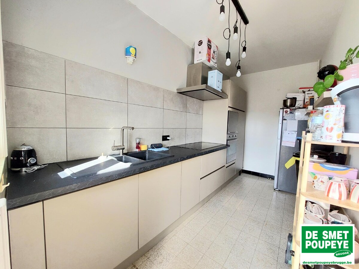 Appartement met terras en garage 