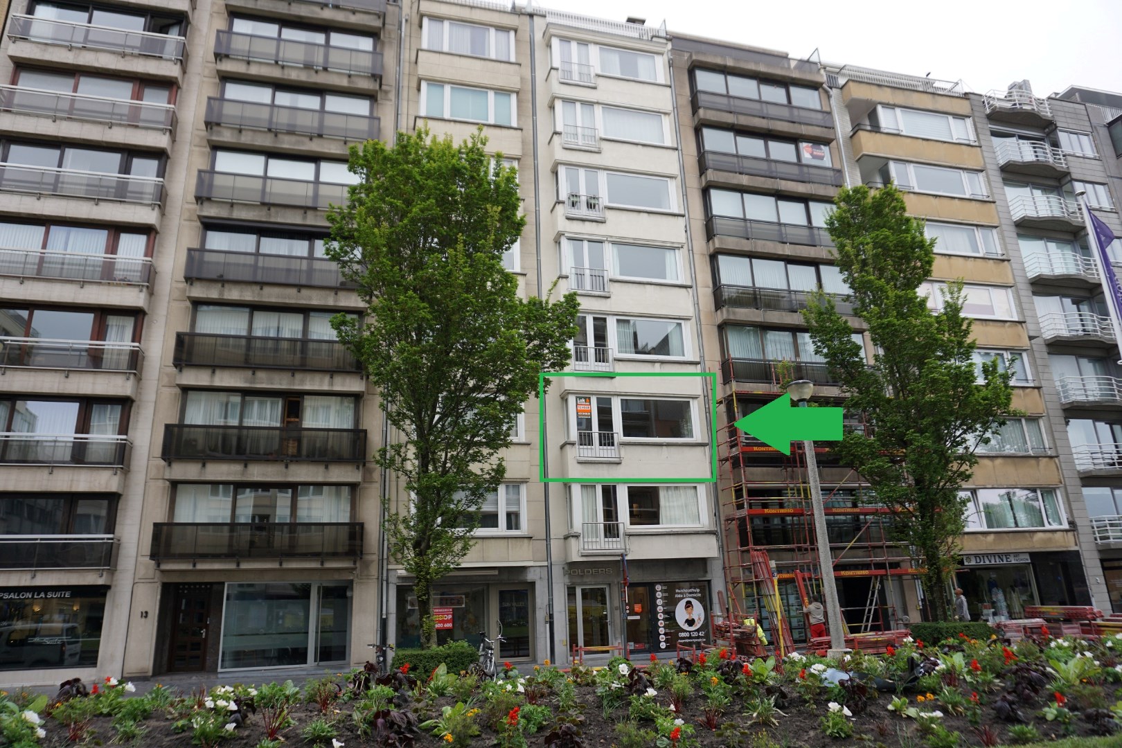 PRACHTIG GERENOVEERD APP. GELEGEN LEOPOLD II LAAN - TOPLIGGING 