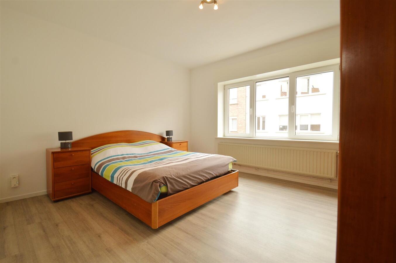 Zeer ruime gezinswoning met terras en garage - Heist 