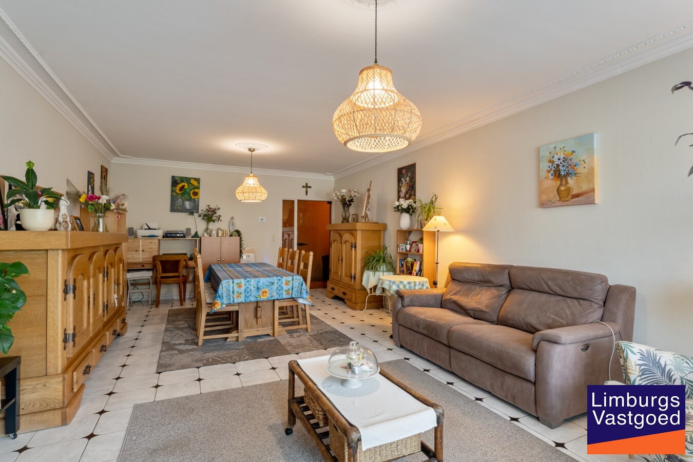 Ruim en centraal gelegen appartement, 2 slpk, met terras en garage 