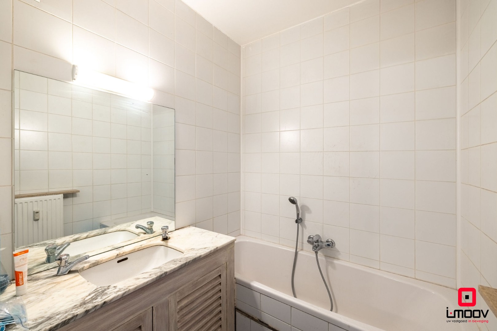 Instapklaar appartement met 2 slaapkamers, 2 badkamers en terras in hartje Gent 