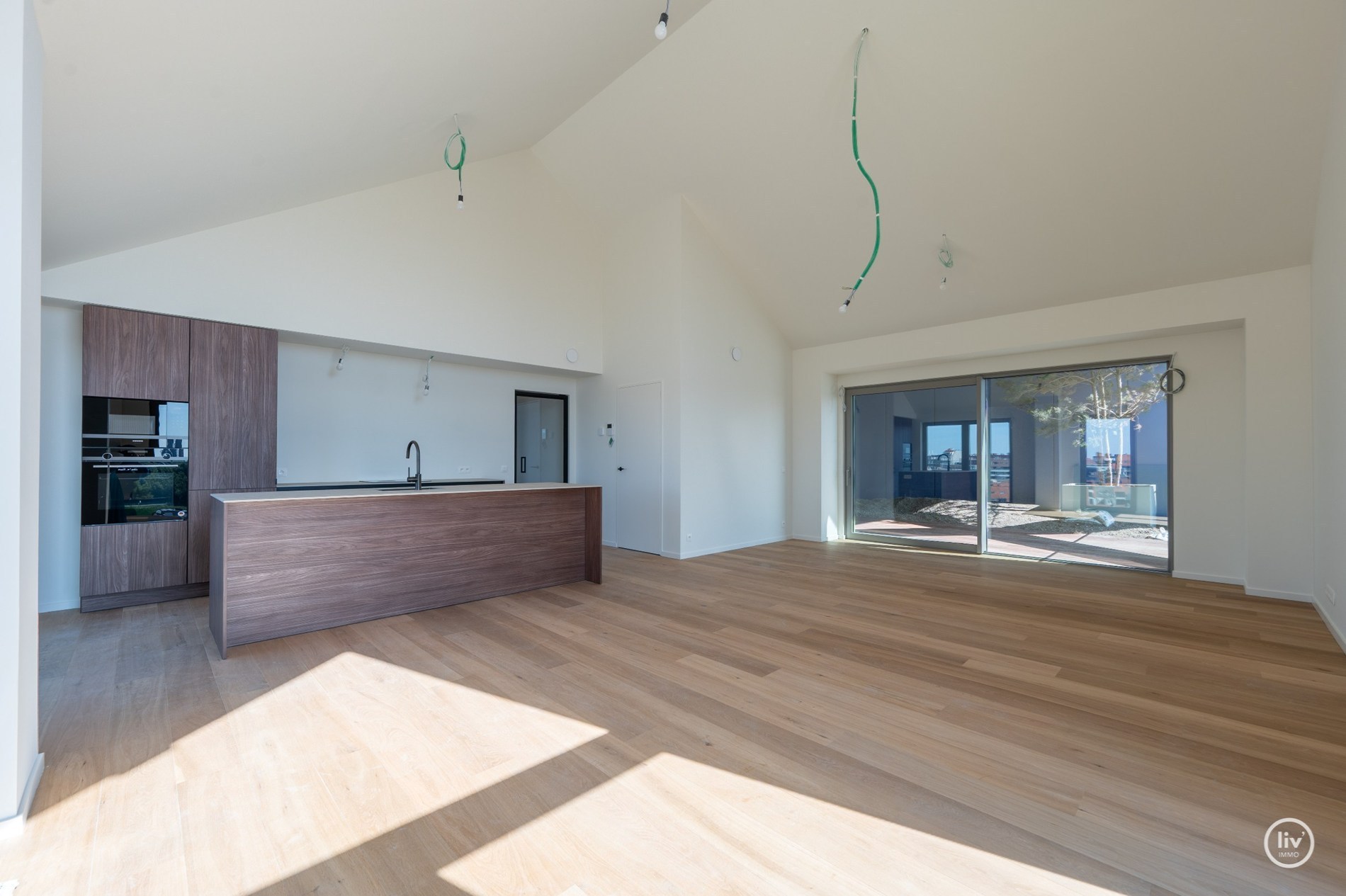 Centraal gelegen 3-kamer appartement te Res. Hoost: Opendeurdag Zondag 04/01 (tussen 14u en 17u) 