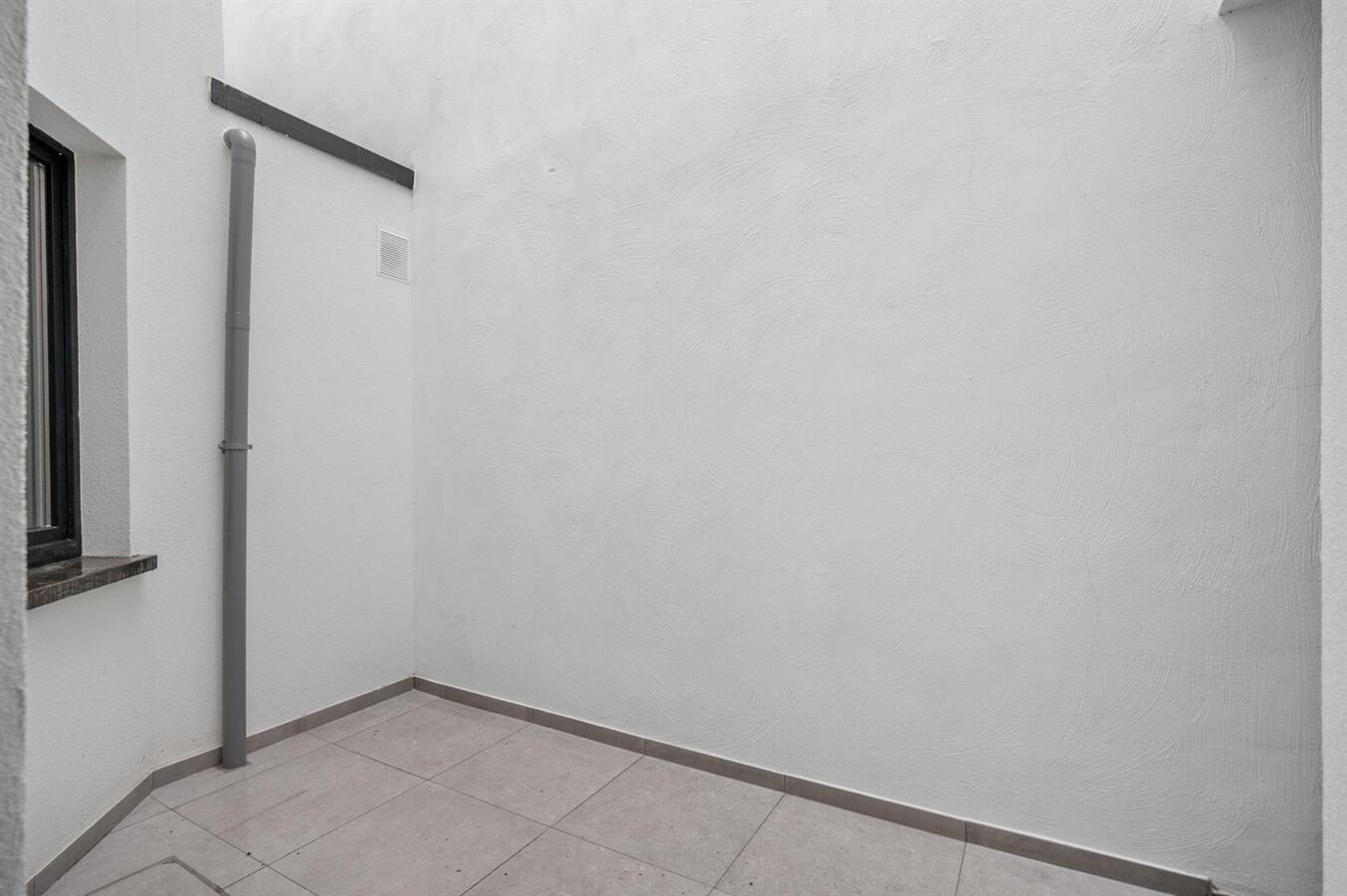 Gerenoveerde woning met 3 slpk en koer te Antwerpen centrum! 