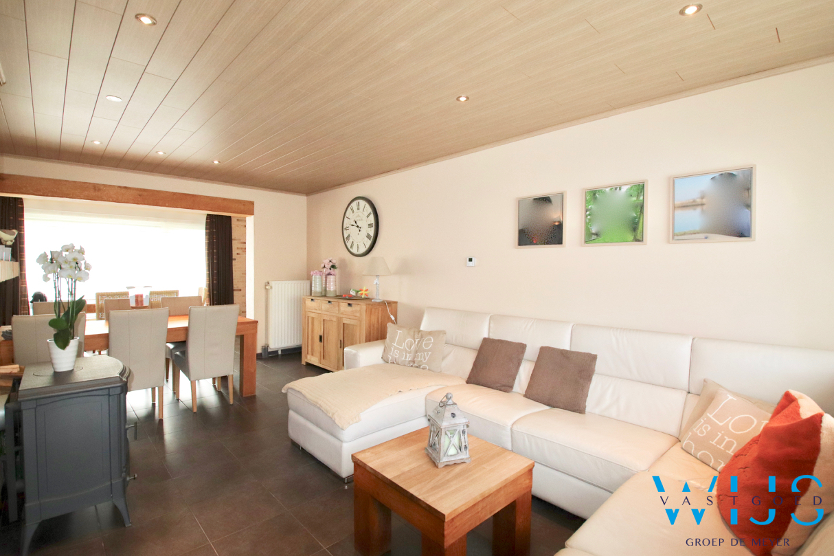 Instapklare gezinswoning met 3 slaapkamers &amp; ruime tuin te Zelzate! 