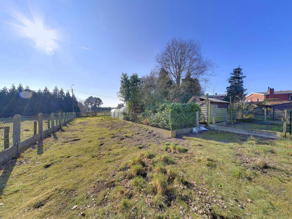 Ruime half-open woning 