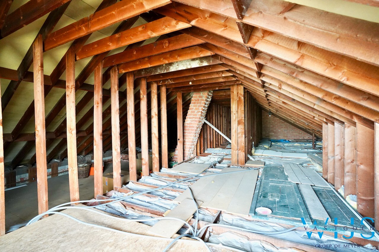 Ruime bungalow op 1000m² met prachtig uitzicht te Boekhoute ! 