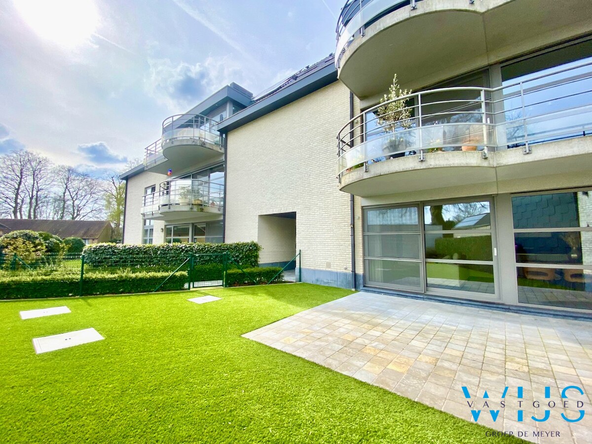 Gelijkvloers appartement te centrum Lovendegem ! 