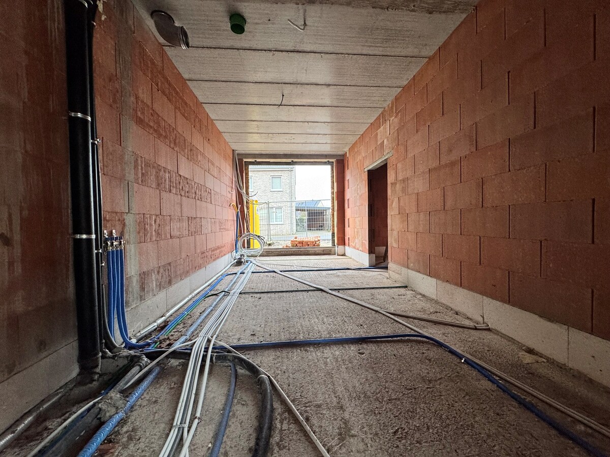 Nieuwbouwwoning met 4 slaapkamers en tuin te Koekelare 