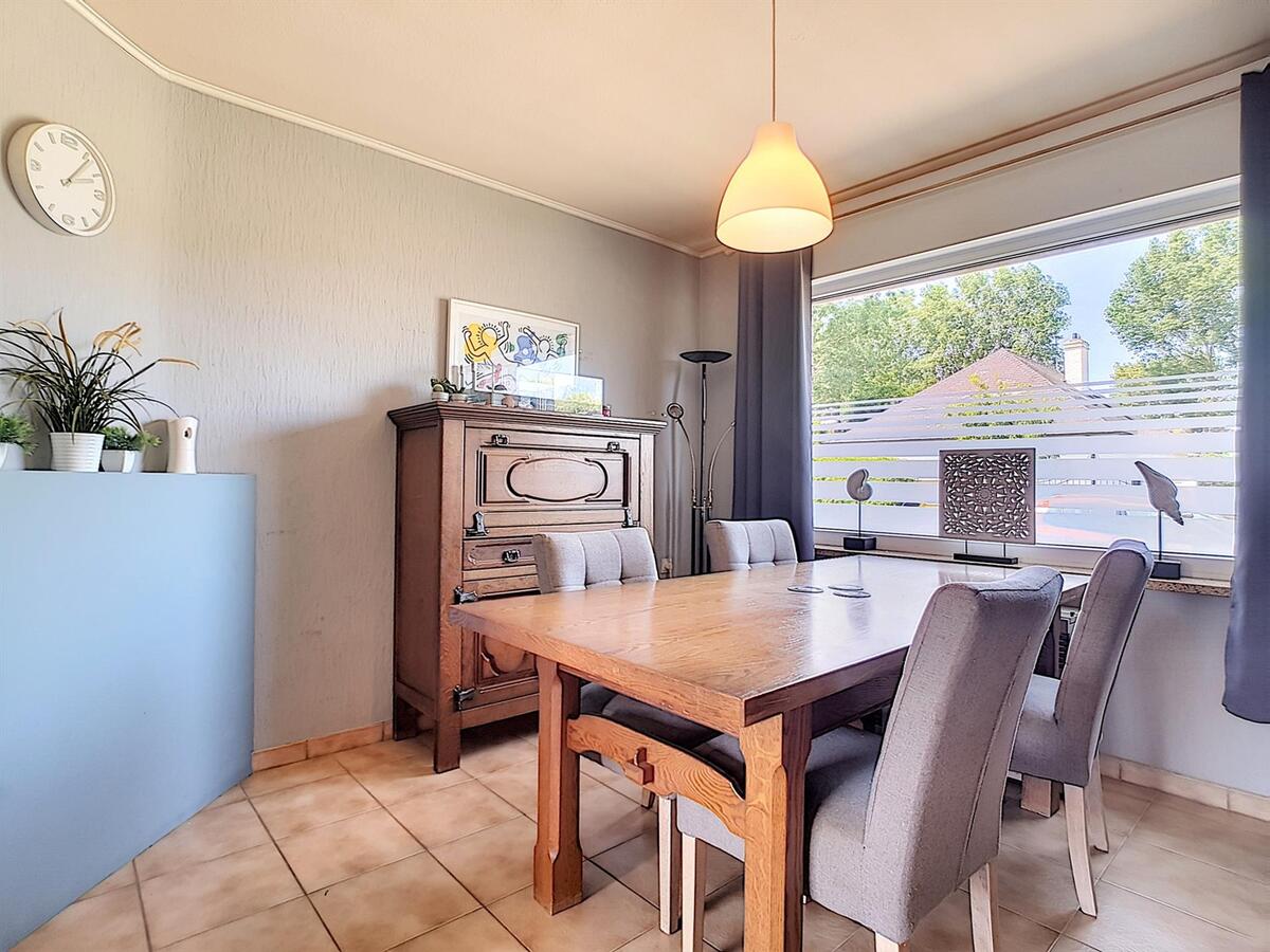 Goed gelegen woning met zonnige tuin en uitweg achteraan - Zeebrugge 