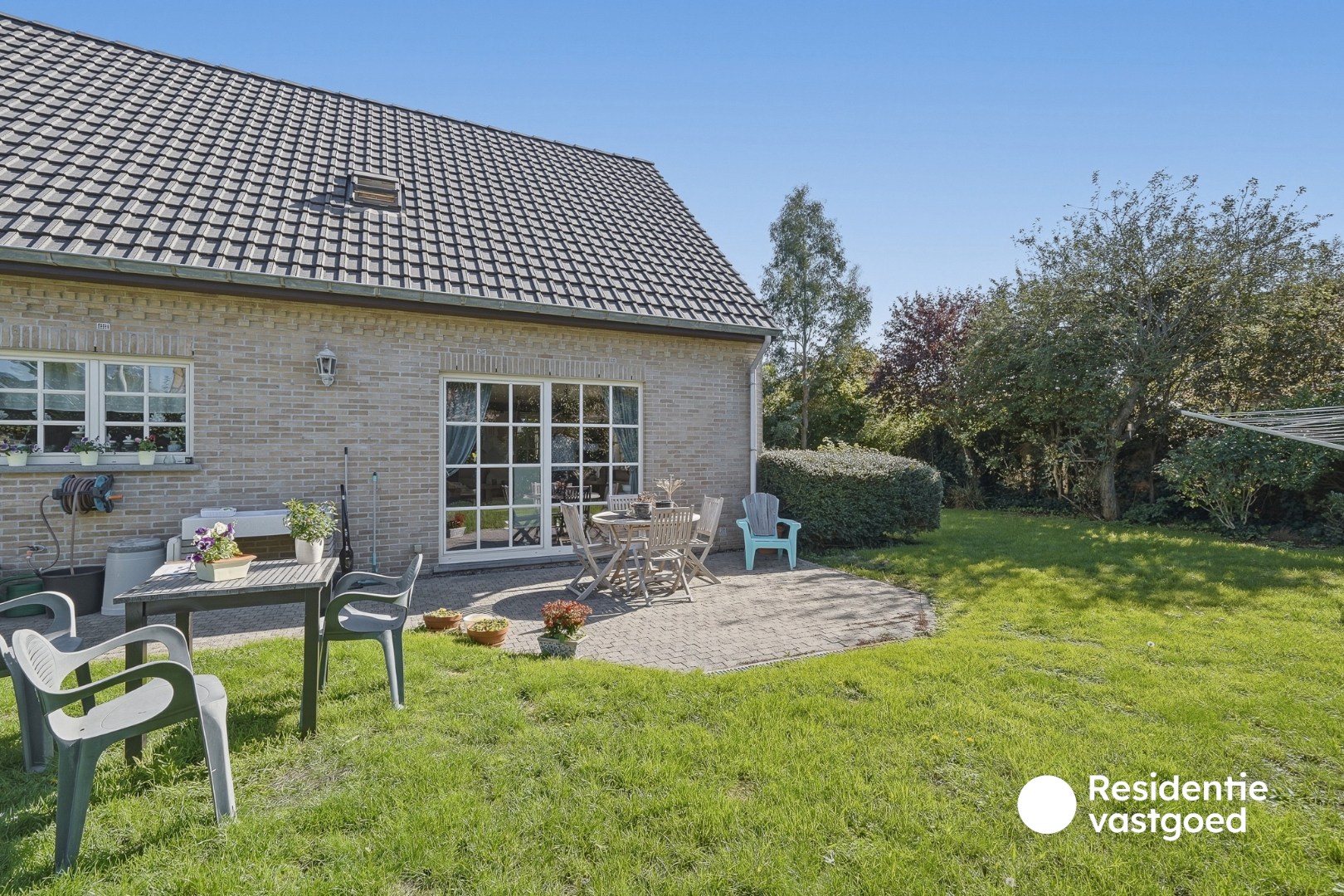 Ruime alleenstaande woning met 4 slaapkamers in rustige omgeving 