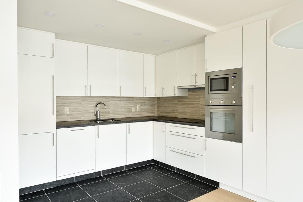 Klassevol gerenoveerd woonappartement - Heist 