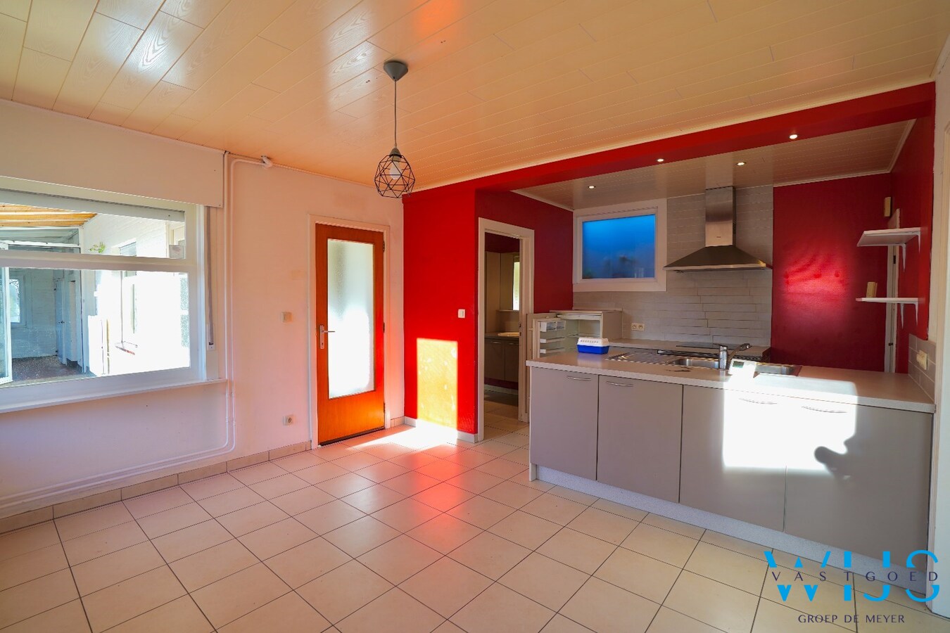 Interessant te renoveren woonhuis met 4.133 m² grond in het centrum van Wippelgem! 