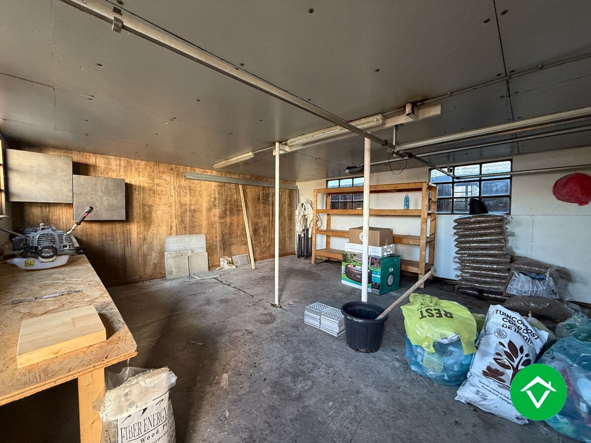 Gelijkvloerse woning met 3 slaapkamers, dubbele garage en tuin 