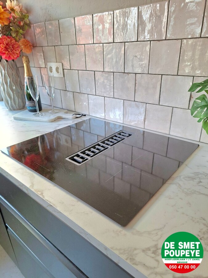 Vernieuwd hoekappartement 