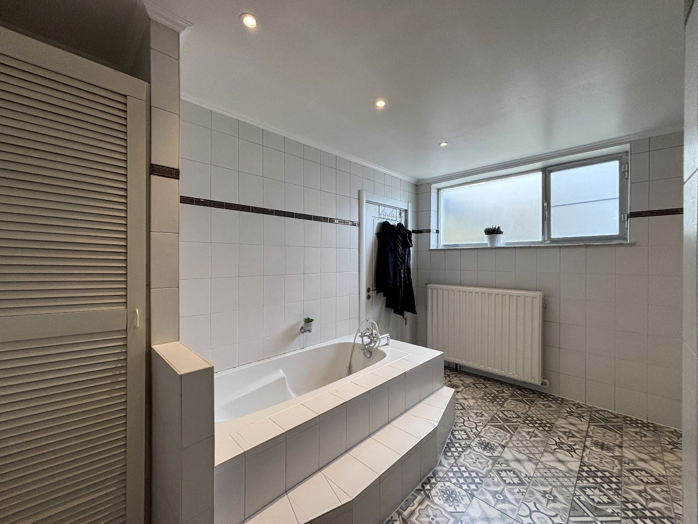 Instapklare en ruime gezinswoning met 4 slaapkamers in hartje Heppen 